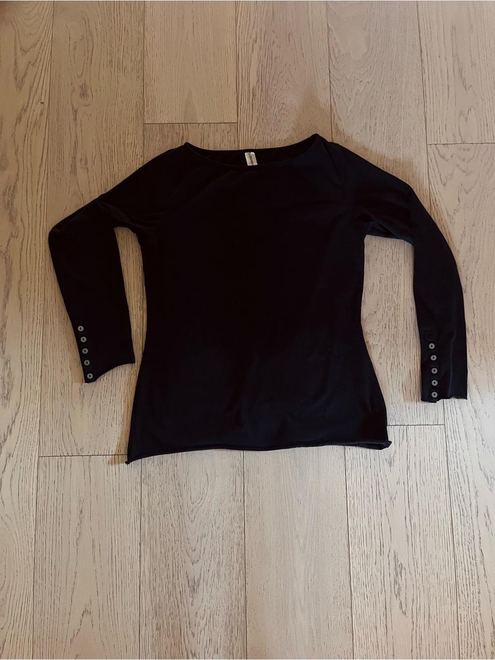 Women's Organic Cotton Black Long-Sleeve Button Cuff Top
